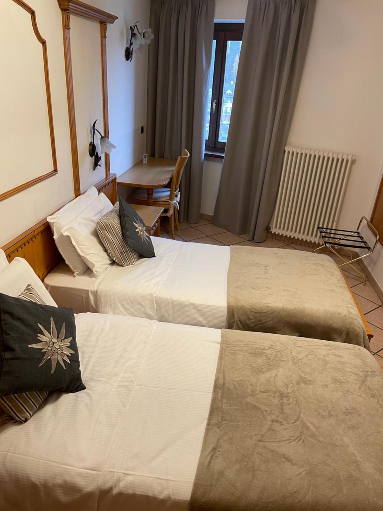 Hotel Valle Verde - Rent Ski & Bike Tarvisio Bagian luar foto