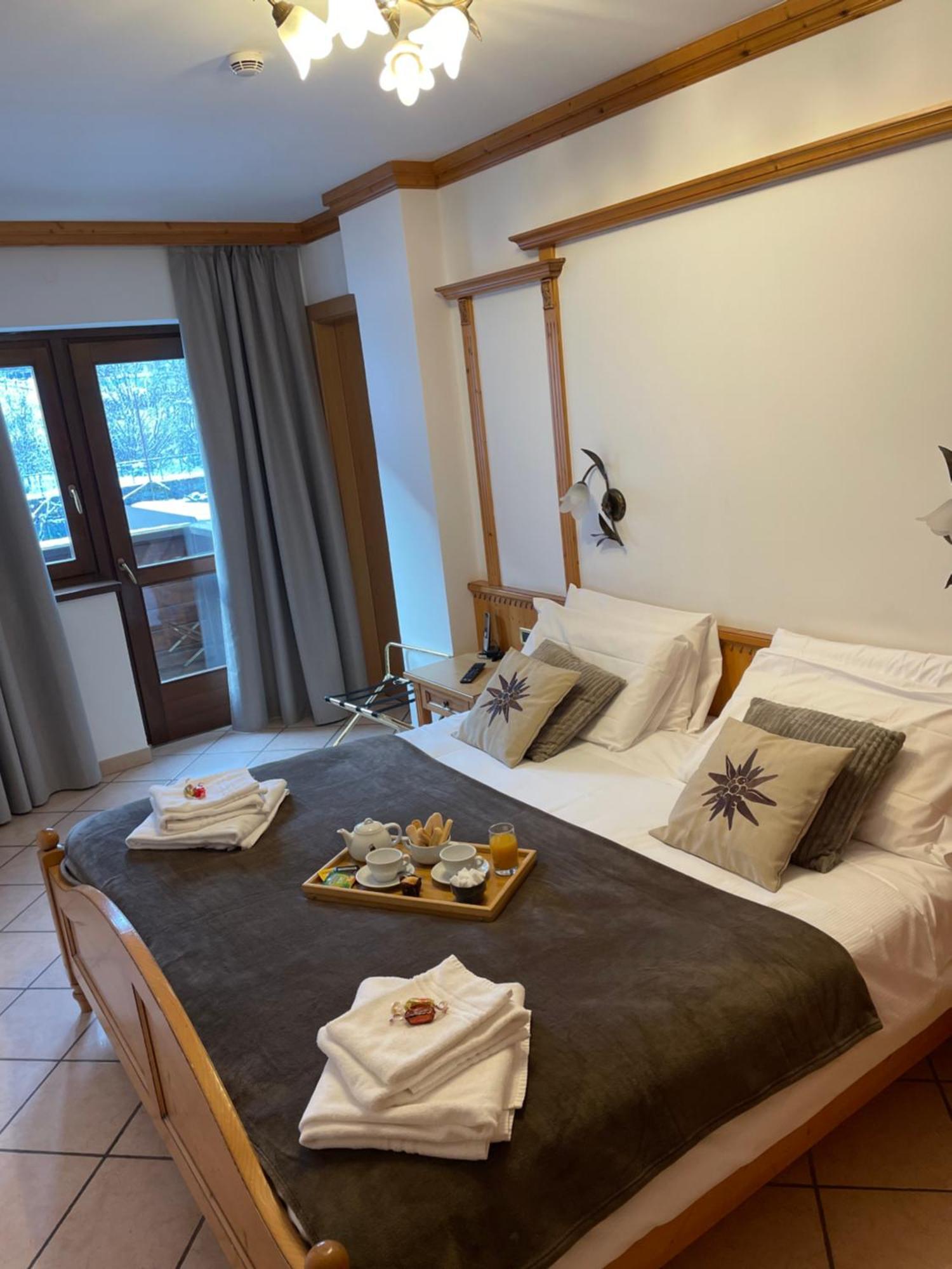 Hotel Valle Verde - Rent Ski & Bike Tarvisio Bagian luar foto