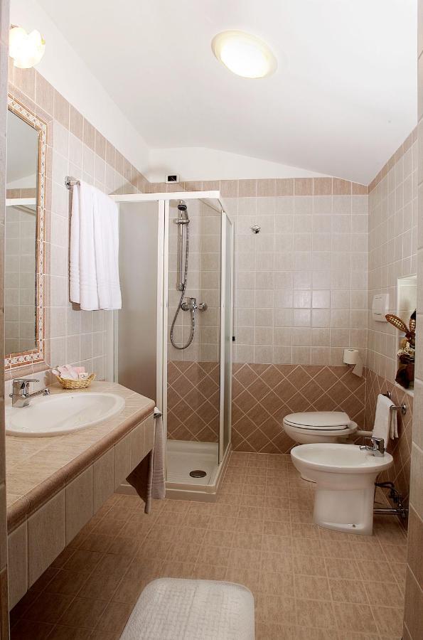 Hotel Valle Verde - Rent Ski & Bike Tarvisio Bagian luar foto
